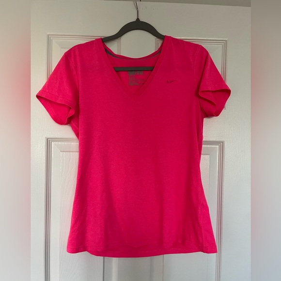 Hot pink Nike zero-fit top medium - Picture 1 of 3